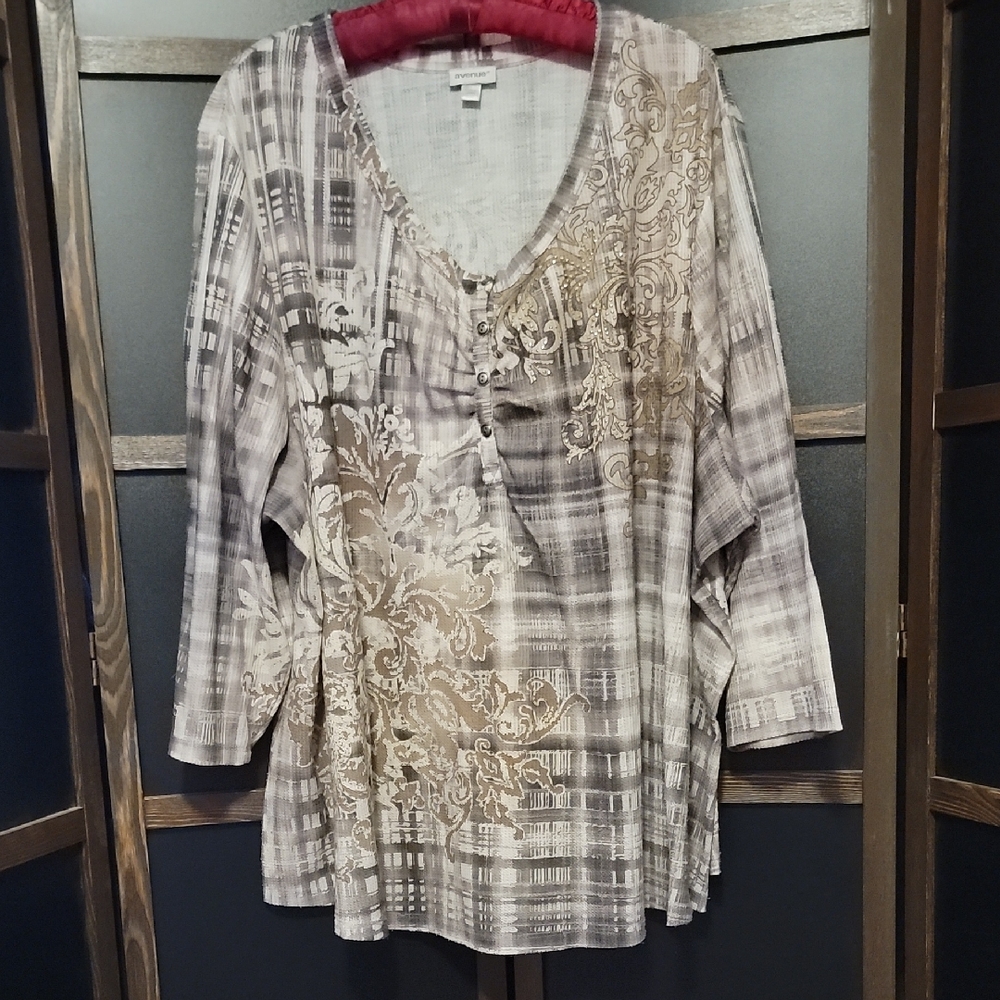 Chic Women's Patterned Blouse in Beige and Gray